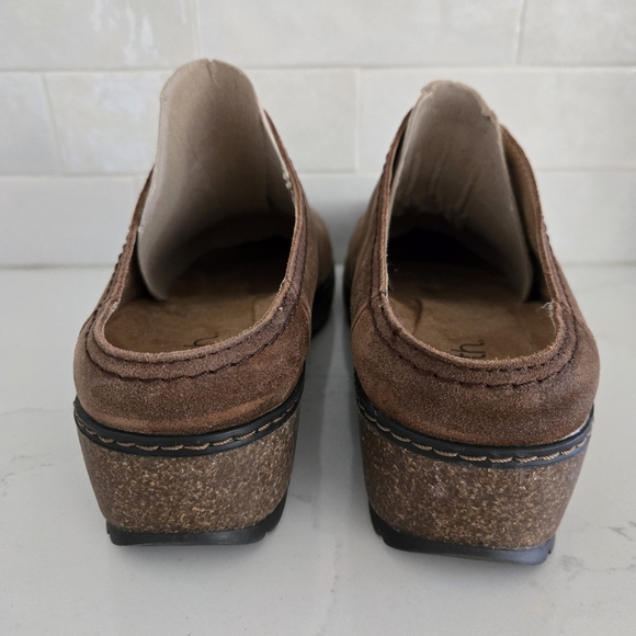 NEW Earth Kolia Round Toe Slip-on Casual Clogs Dark Brown Suede Leather Cork 9.5 - Picture 5 of 9
